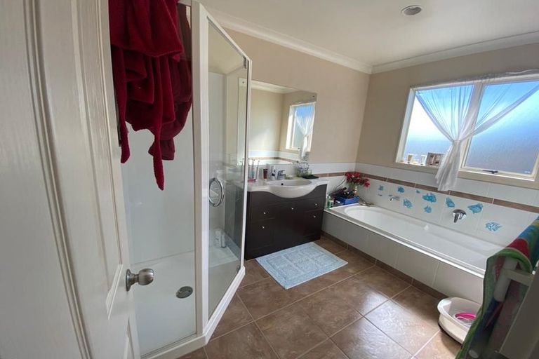 Photo of property in 135 Cyril French Drive, Flat Bush, Auckland, 2016