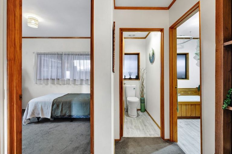 Photo of property in 20 Heaphy Street, Westown, New Plymouth, 4310