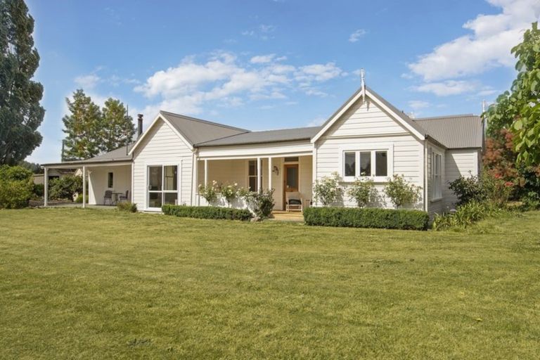 Photo of property in 31 Otawa Drive, West Taratahi, Masterton, 5887