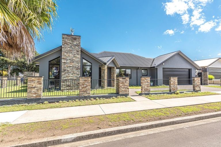 Photo of property in 1 Edith Collier Drive, Otamatea, Whanganui, 4500