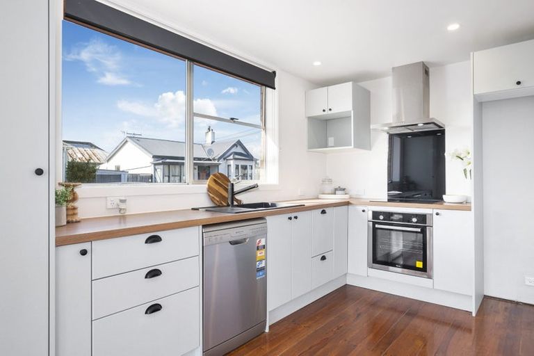 Photo of property in 90a Oxford Street, South Dunedin, Dunedin, 9012