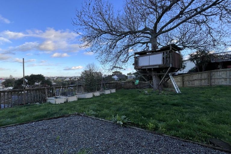 Photo of property in 14 Glendhu Road, Bayview, Auckland, 0629