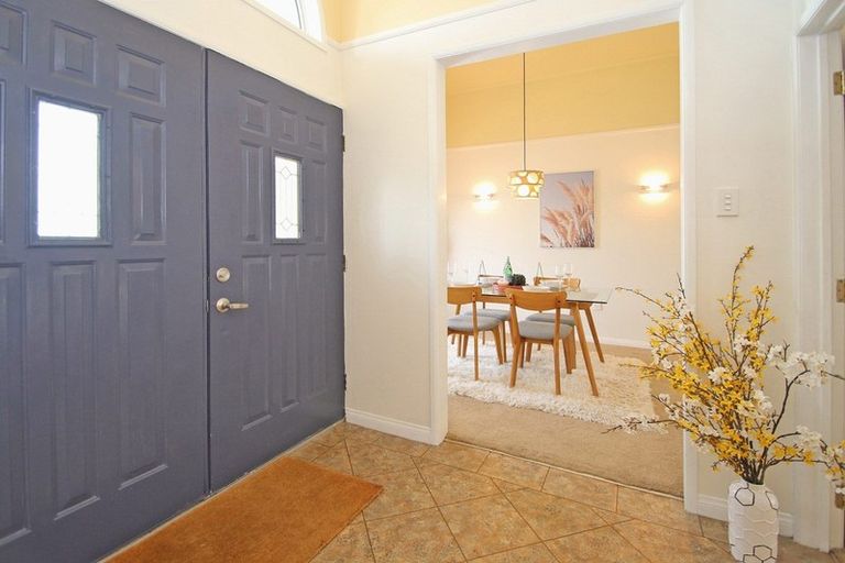 Photo of property in 8 Highgrove Drive, Grandview Heights, Hamilton, 3200