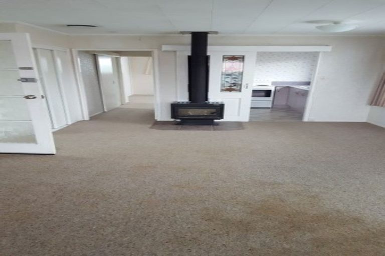 Photo of property in 2/311 Carrington Street, Vogeltown, New Plymouth, 4310