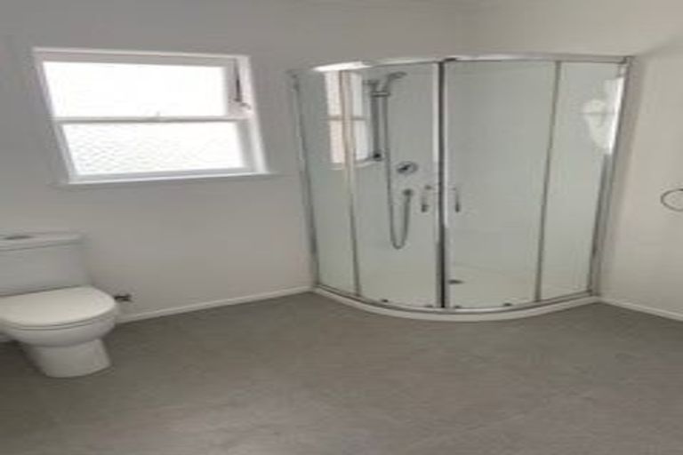 Photo of property in 3/19 Lake Pupuke Drive, Takapuna, Auckland, 0622