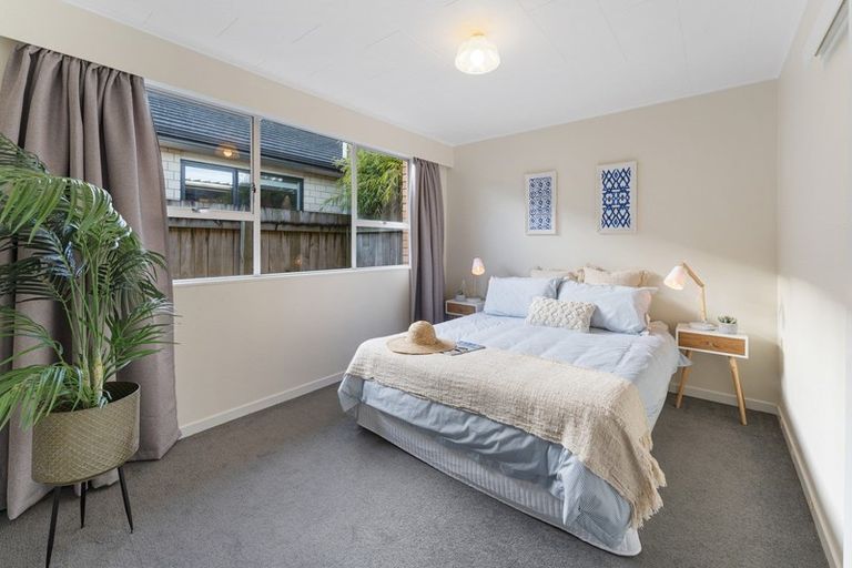 Photo of property in 30c Paynters Avenue, Strandon, New Plymouth, 4312