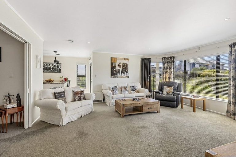 Photo of property in 6 Voyager Way, Whitby, Porirua, 5024