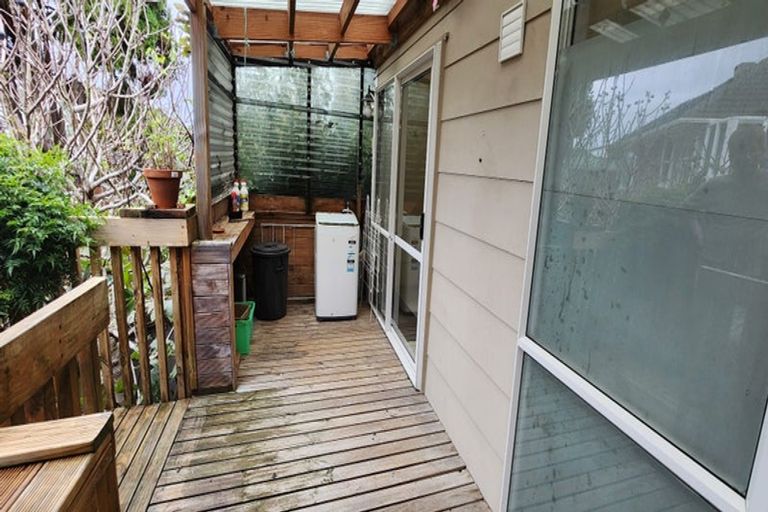 Photo of property in 11 Cobblestone Lane, Hillcrest, Auckland, 0627