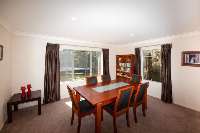 Photo of property in 10 Marford Grove, Churton Park, Wellington, 6037