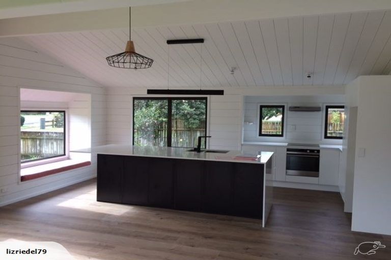 Photo of property in 11 Hyde Road, Clevedon, Papakura, 2582