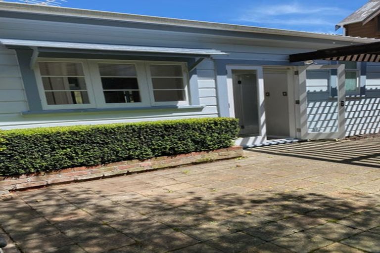 Photo of property in 7 Scarborough Terrace, Mount Victoria, Wellington, 6011