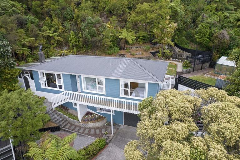 Photo of property in 14 Willcox Grove, Naenae, Lower Hutt, 5011