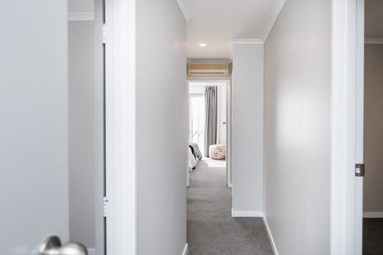 Photo of property in 24a Dorset Crescent, Hokowhitu, Palmerston North, 4410