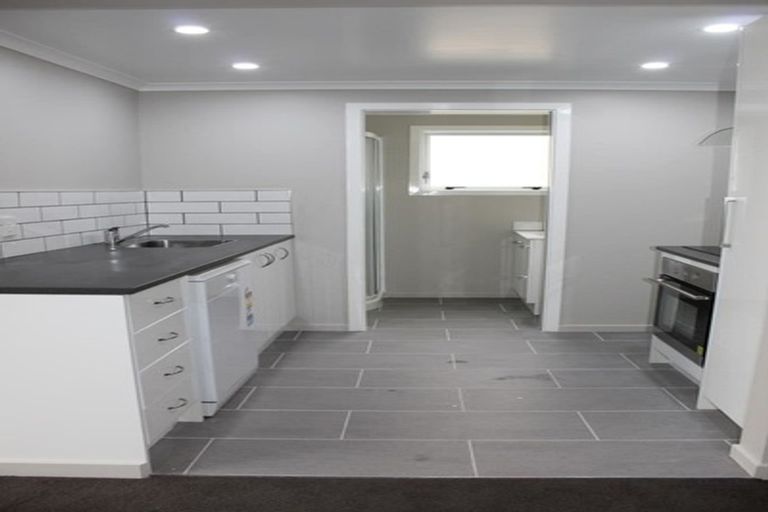 Photo of property in 52 Wesley Street, South Dunedin, Dunedin, 9012