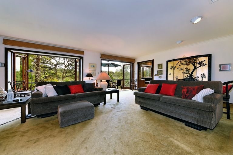 Photo of property in 11 Paturoa Road, Titirangi, Auckland, 0604