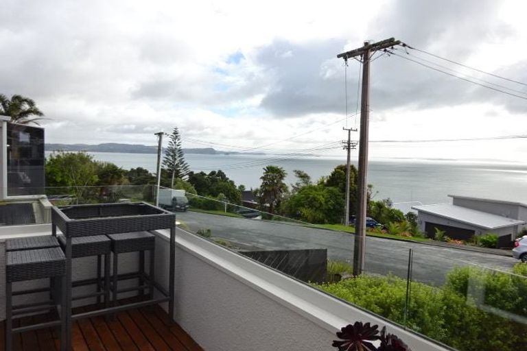 Photo of property in 1/6 Duncansby Road, Stanmore Bay, Whangaparaoa, 0932