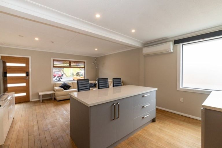 Photo of property in 35 Cockerell Street, Brockville, Dunedin, 9011