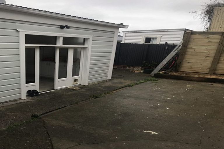 Photo of property in 1 Kenwyn Terrace, Newtown, Wellington, 6021