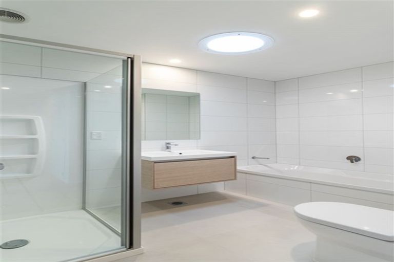 Photo of property in 55 Waituarua Drive, Takanini, 2112