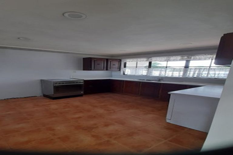 Photo of property in 35 Amberley Avenue, Westbrook, Palmerston North, 4412