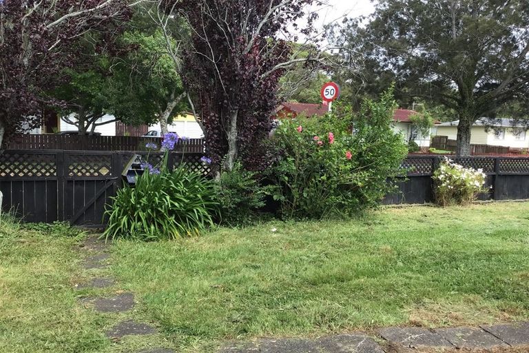 Photo of property in 1 Sandrine Avenue, Clover Park, Auckland, 2019