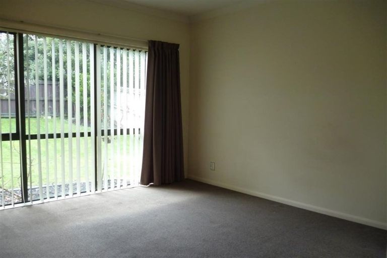 Photo of property in 3 Limes Avenue, Parklands, Christchurch, 8083