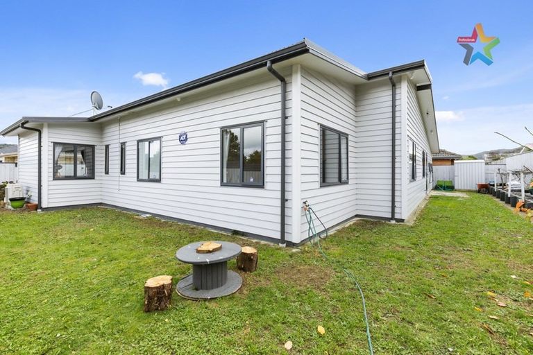 Photo of property in 51 Fraser Colman Grove, Wainuiomata, Lower Hutt, 5014