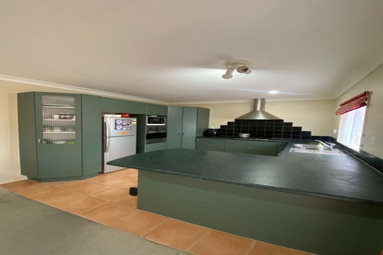 Photo of property in 34 Craigavon Drive, East Tamaki, Auckland, 2013