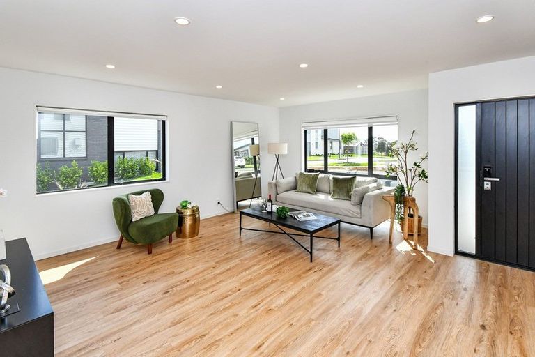 Photo of property in 23 Nola Dawn Avenue, Papakura, 2110