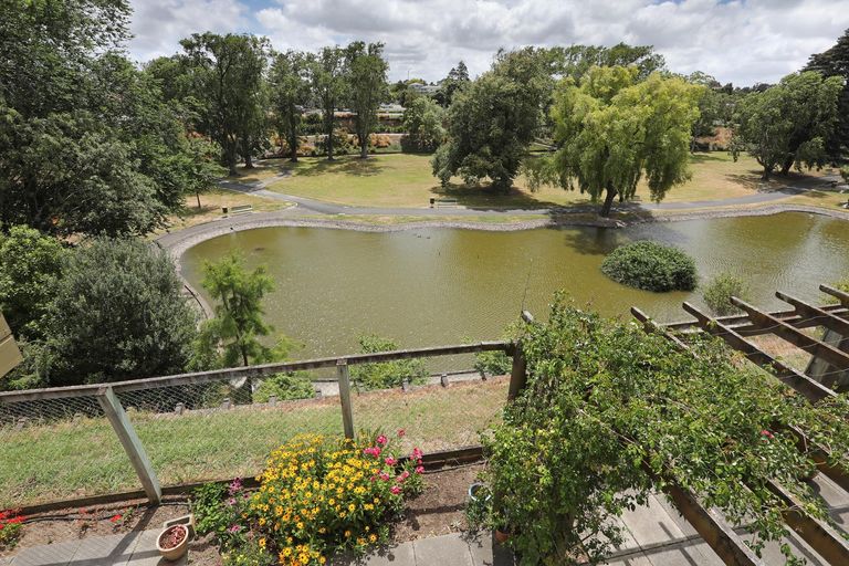 Photo of property in 19 Fitzroy Street, Terrace End, Palmerston North, 4410