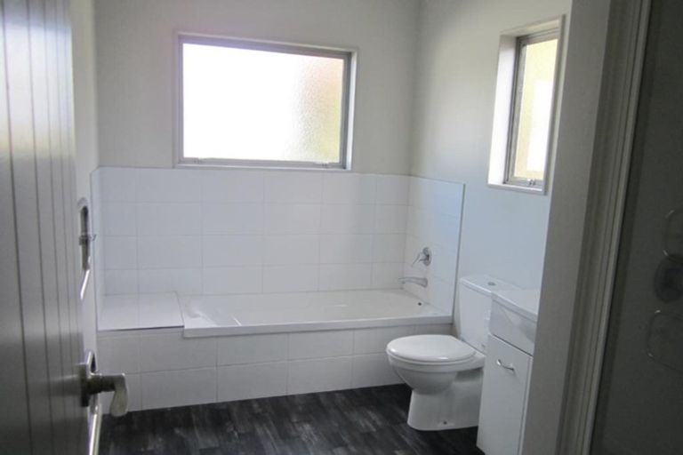 Photo of property in 2 Sunrise Avenue, Owhata, Rotorua, 3010