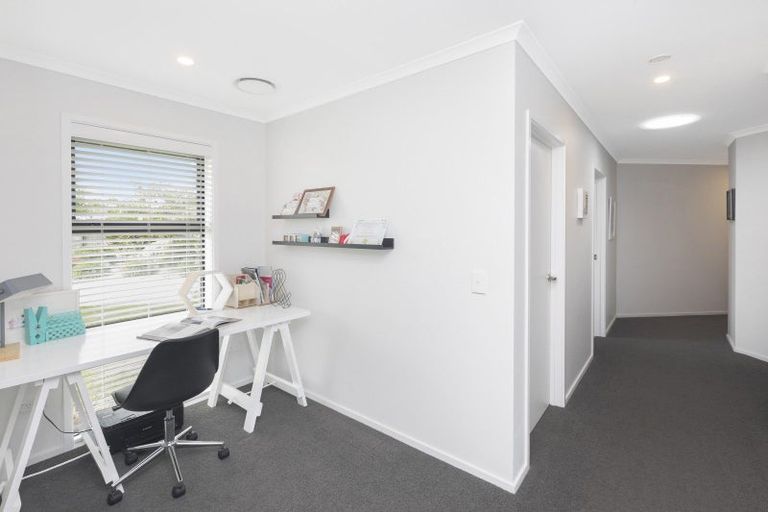 Photo of property in 14 Kingsdowne Drive, West Melton, 7618
