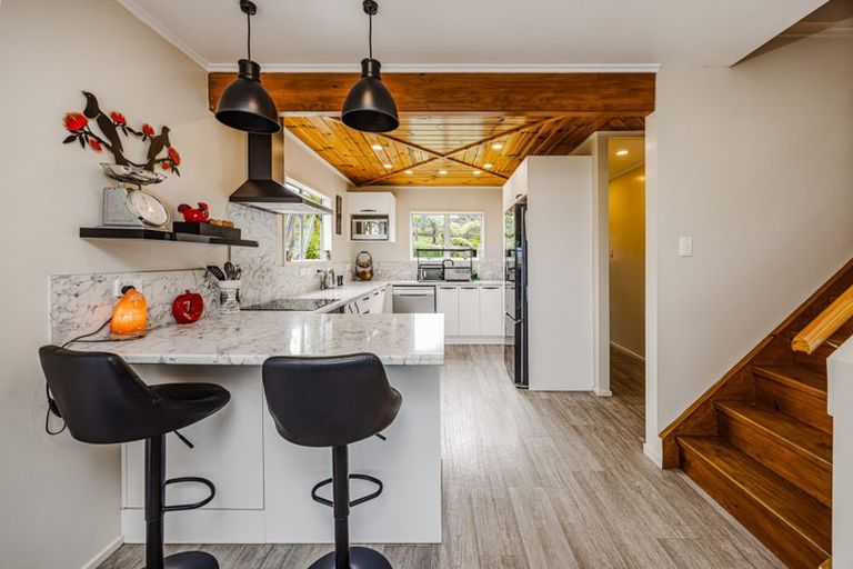 Photo of property in 613 Paparata Road, Bombay, 2675