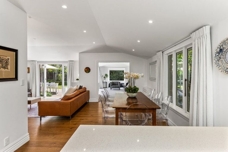 Photo of property in 40 Weka Street, Fendalton, Christchurch, 8041