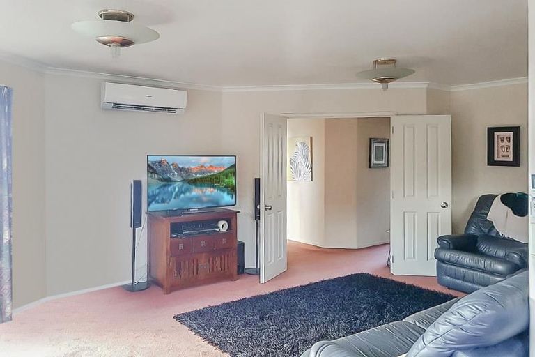 Photo of property in 4 Cranbrook Place, Rototuna North, Hamilton, 3210