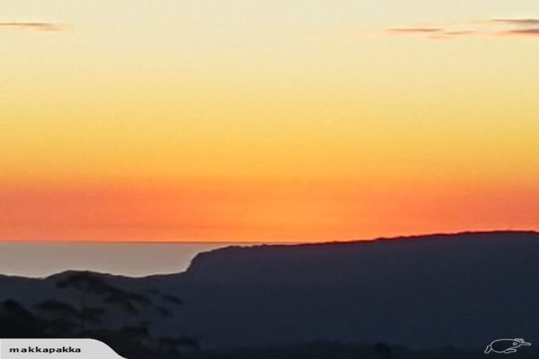 Photo of property in 152 Lone Kauri Road, Karekare, New Lynn, 0772