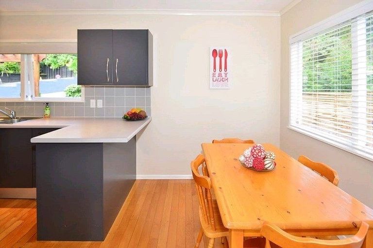 Photo of property in 87 Park Rise, Campbells Bay, Auckland, 0630