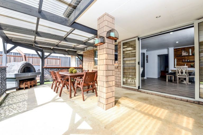 Photo of property in 11 Te Ironui Place, Huntington, Hamilton, 3210