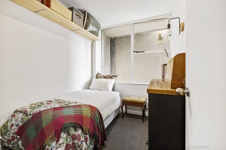 Photo of property in Terrace Tower Apartments, 7a/126 The Terrace, Wellington Central, Wellington, 6011