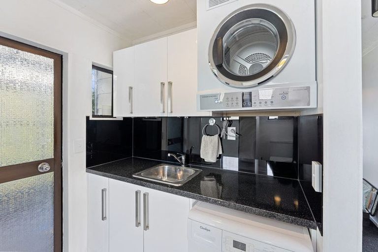 Photo of property in 14 Hurley Road, Paraparaumu Beach, Paraparaumu, 5032