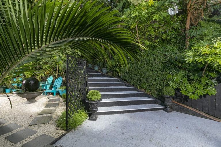 Photo of property in 12 Oratau Place, Greenhithe, Auckland, 0632