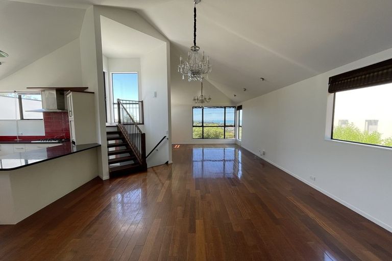 Photo of property in 941a East Coast Road, Torbay, Auckland, 0630