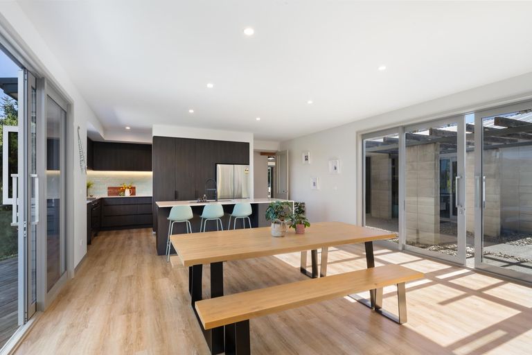 Photo of property in 293 Riverbank Road, Wanaka, 9382