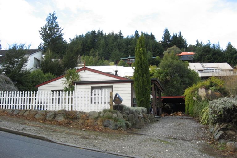 Photo of property in 247 Fernhill Road, Sunshine Bay, Queenstown, 9300