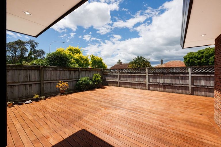 Photo of property in 204 Vogel Street, Roslyn, Palmerston North, 4414