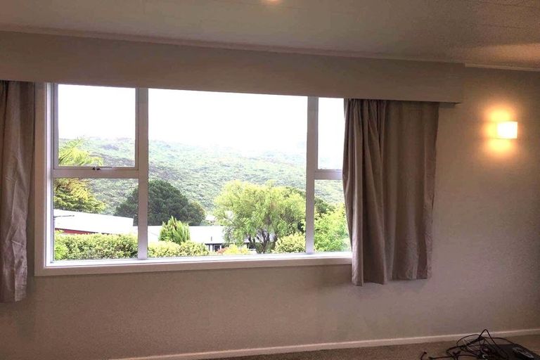 Photo of property in 127 Major Drive, Kelson, Lower Hutt, 5010