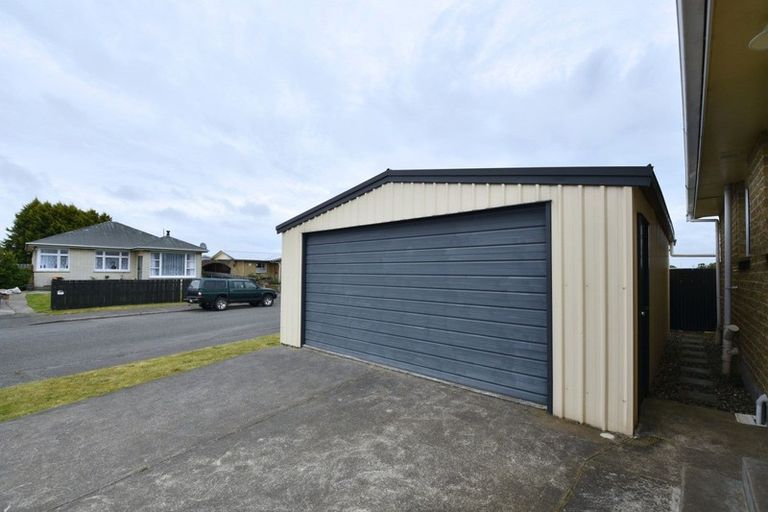 Photo of property in 15 Mavora Place, Heidelberg, Invercargill, 9812