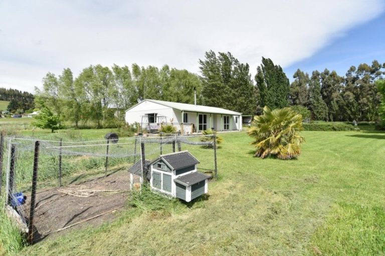 Photo of property in 10 Singleton Street, Waikari, 7420