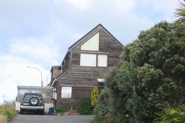 Photo of property in 1/64 Kaikoura Street, Maupuia, Wellington, 6022