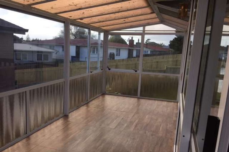 Photo of property in 13b Maybelle Place, Kelston, Auckland, 0602